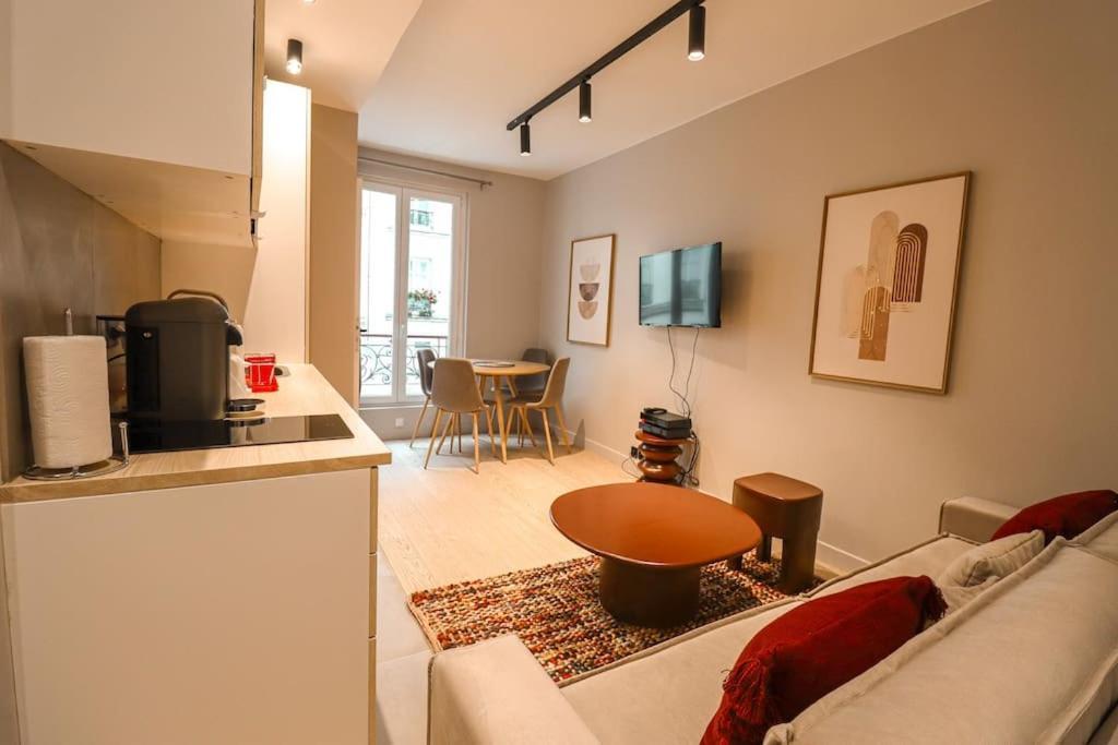 11.newrenovated Flat#invalides#effeil Tower#4 Pers Parijs